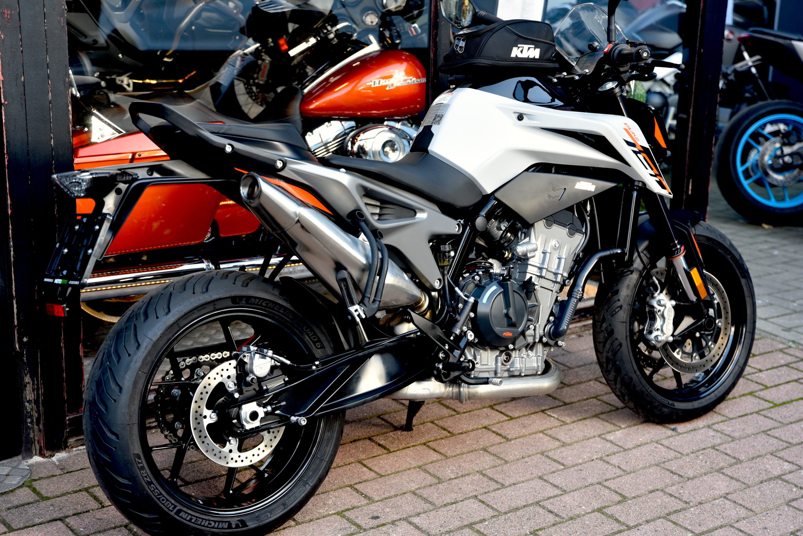 KTM 790 DUKE – Image 3