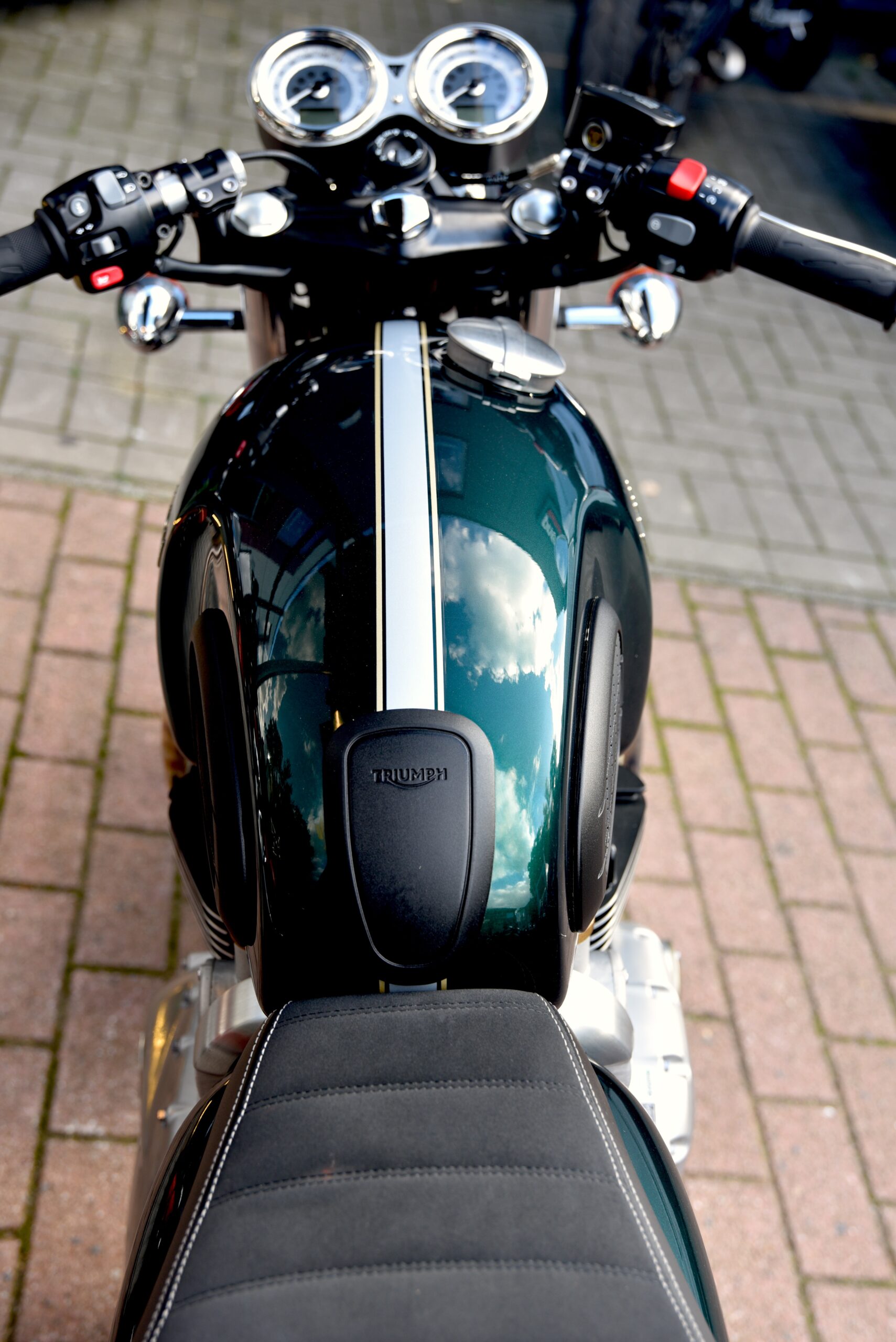 TRIUMPH 1200 THRUXTON – Image 6