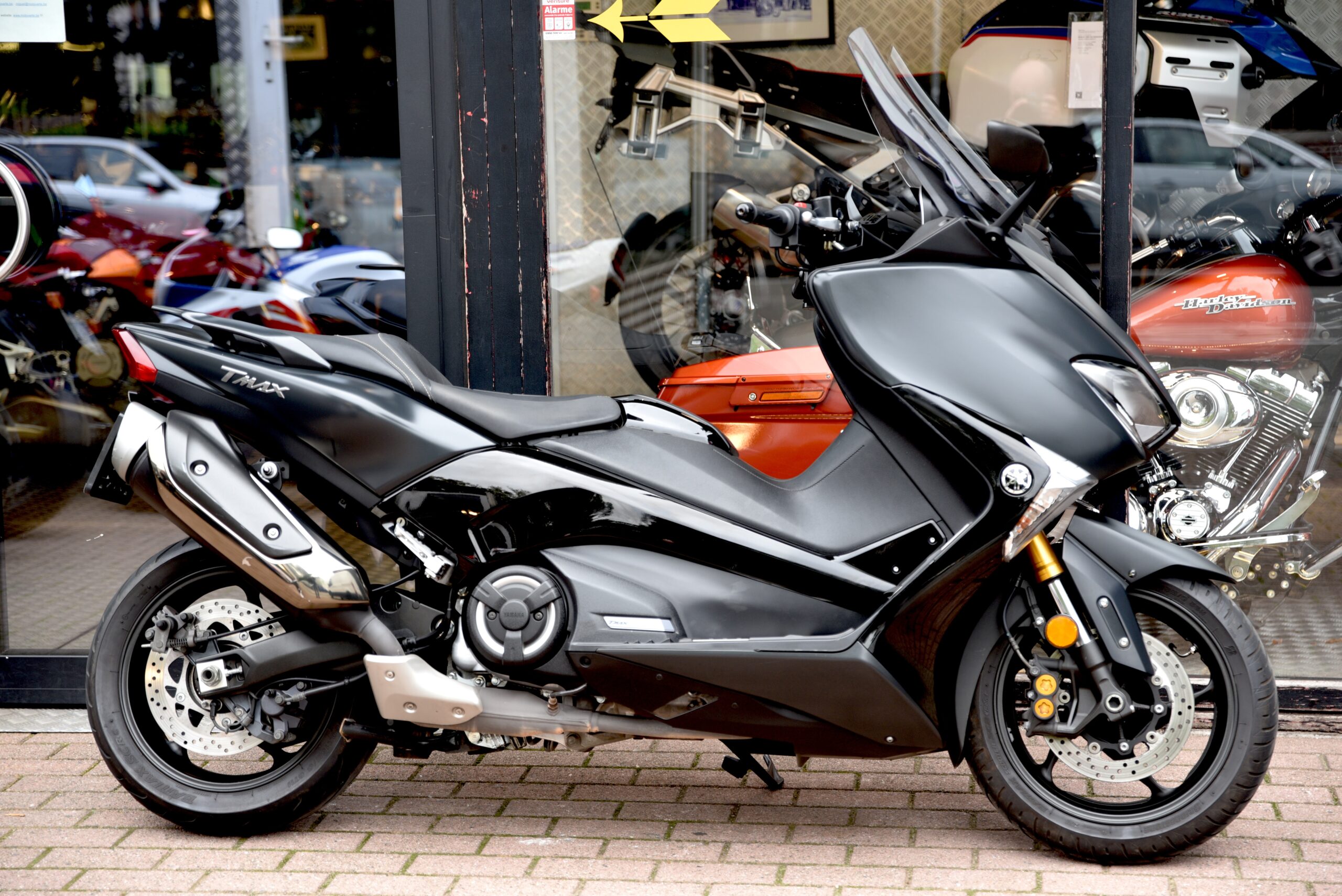 YAMAHA TMAX 530 SX – Image 2