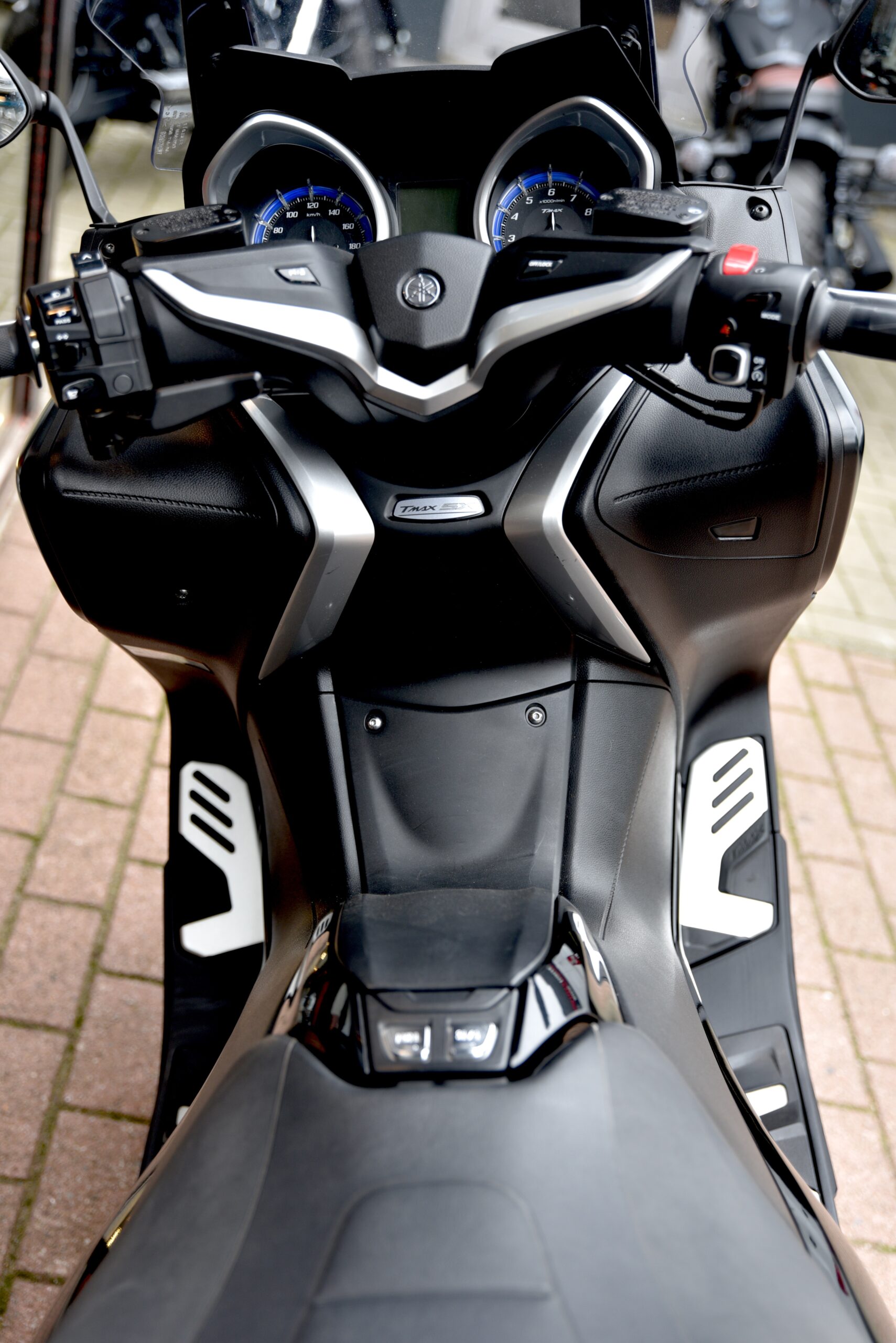 YAMAHA TMAX 530 SX – Image 6