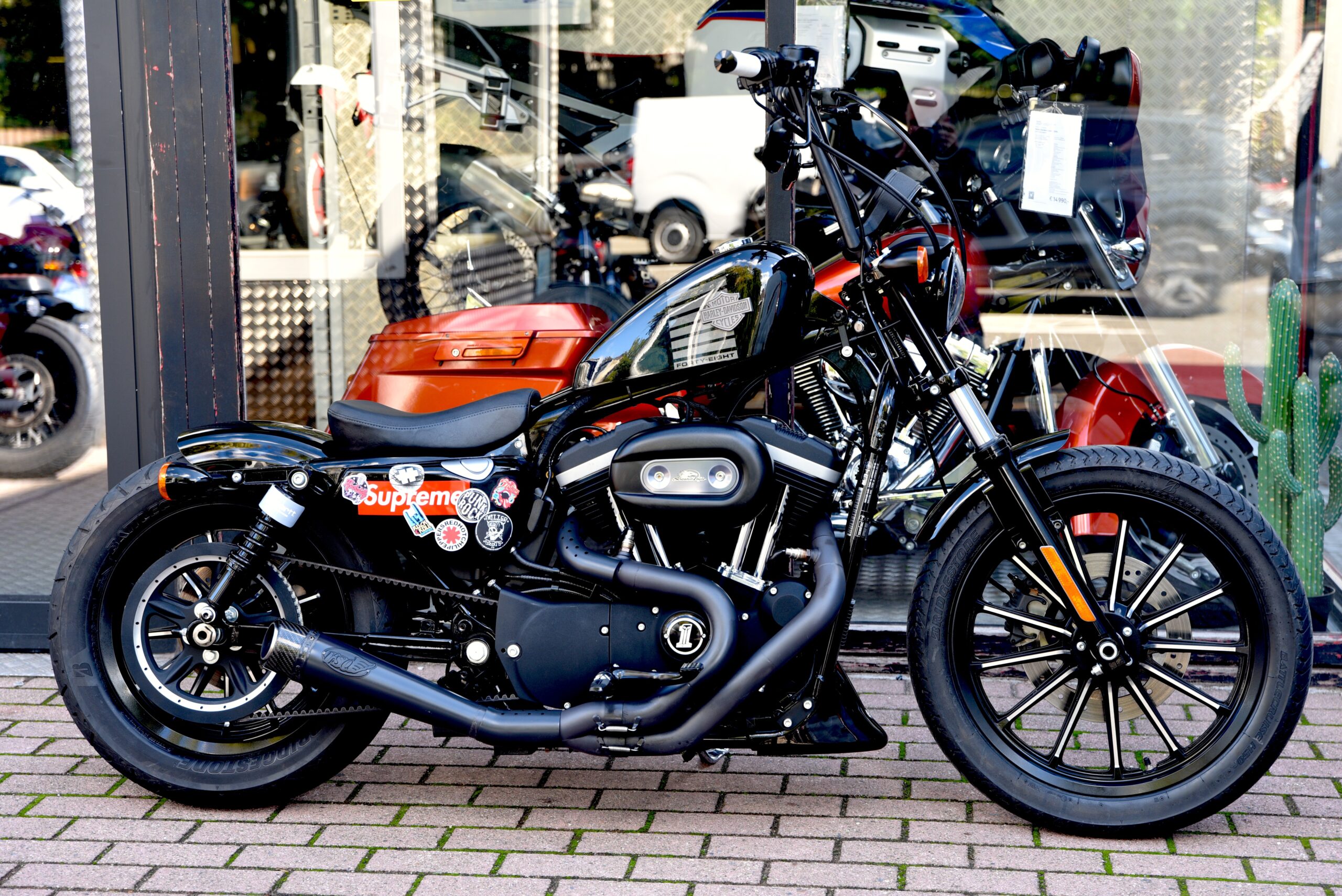 HARLEY DAVIDSON IRON 883 – Image 2