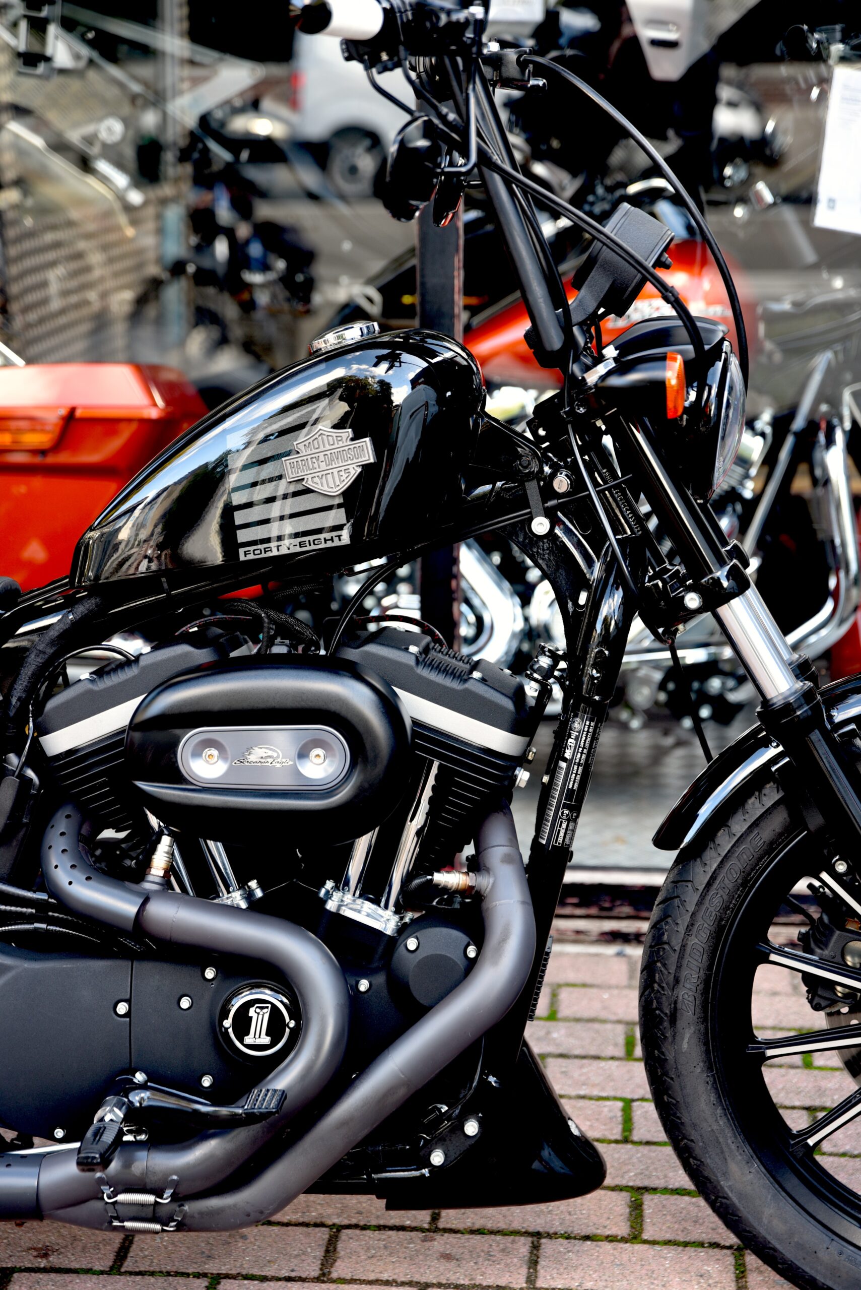 HARLEY DAVIDSON IRON 883 – Image 4