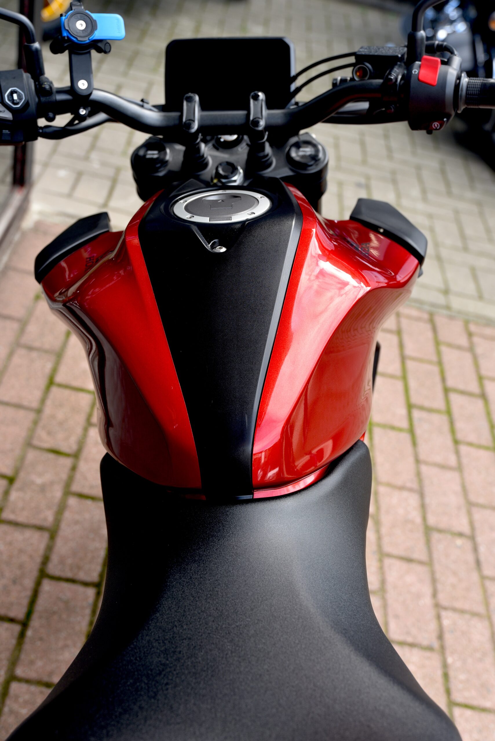 HONDA CB 125 R – Image 6