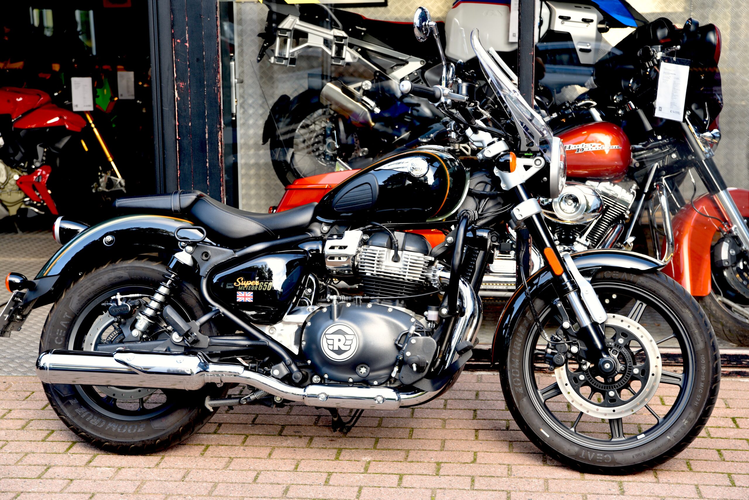 ROYAL ENFIELD 650 SUPER METEOR – Image 2