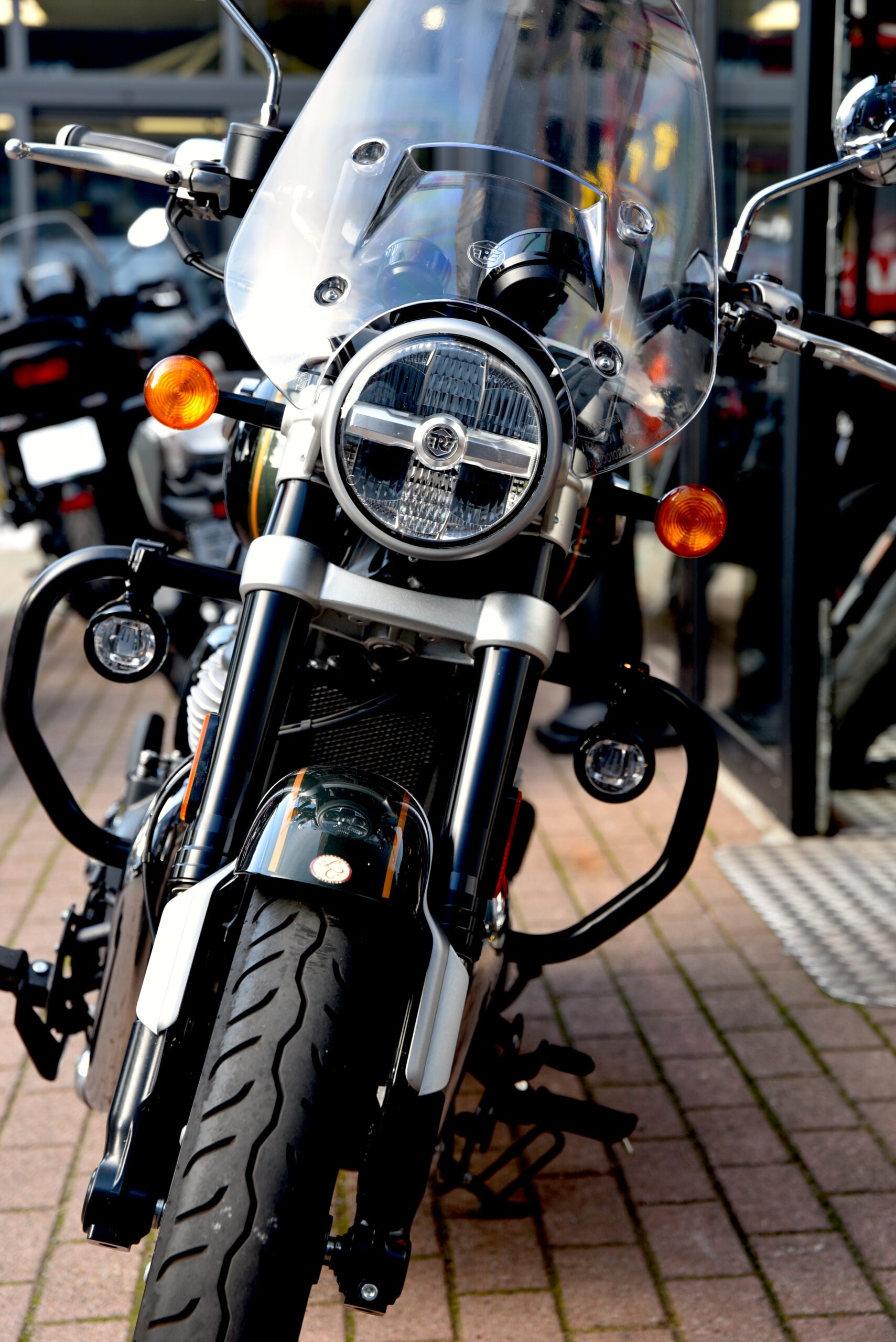 ROYAL ENFIELD 650 SUPER METEOR – Image 5