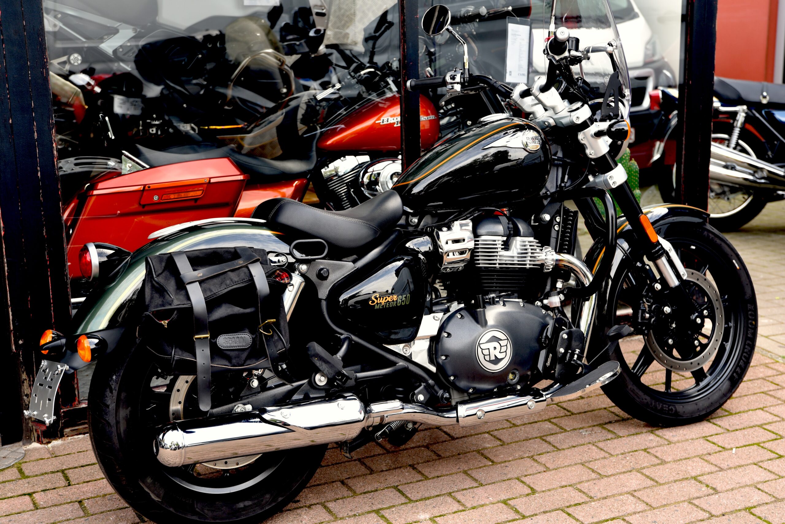 ROYAL ENFIELD SUPER METEOR 650 – Image 3