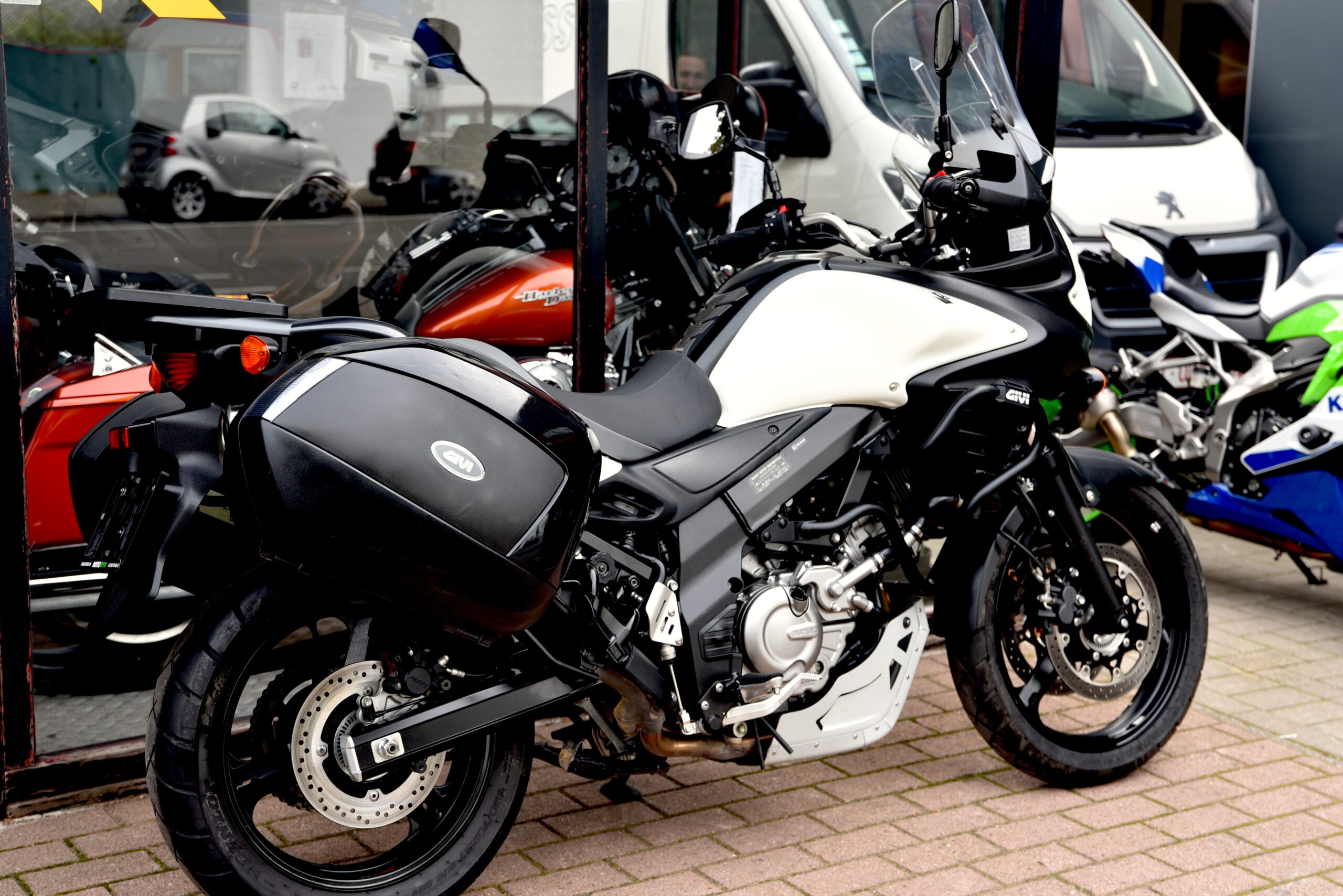 SUZUKI DL 650 V-STROM – Image 3
