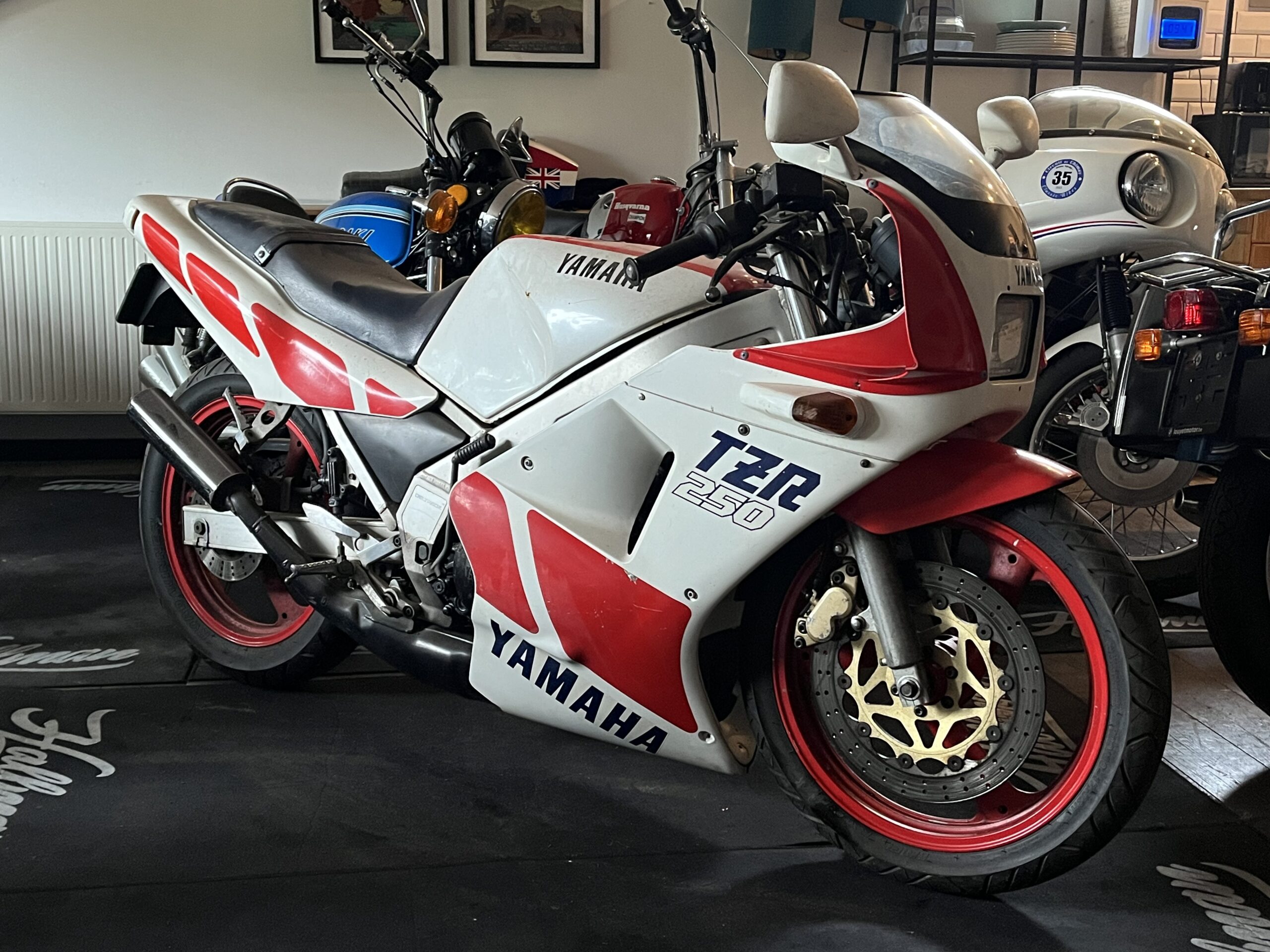 YAMAHA TZR 250