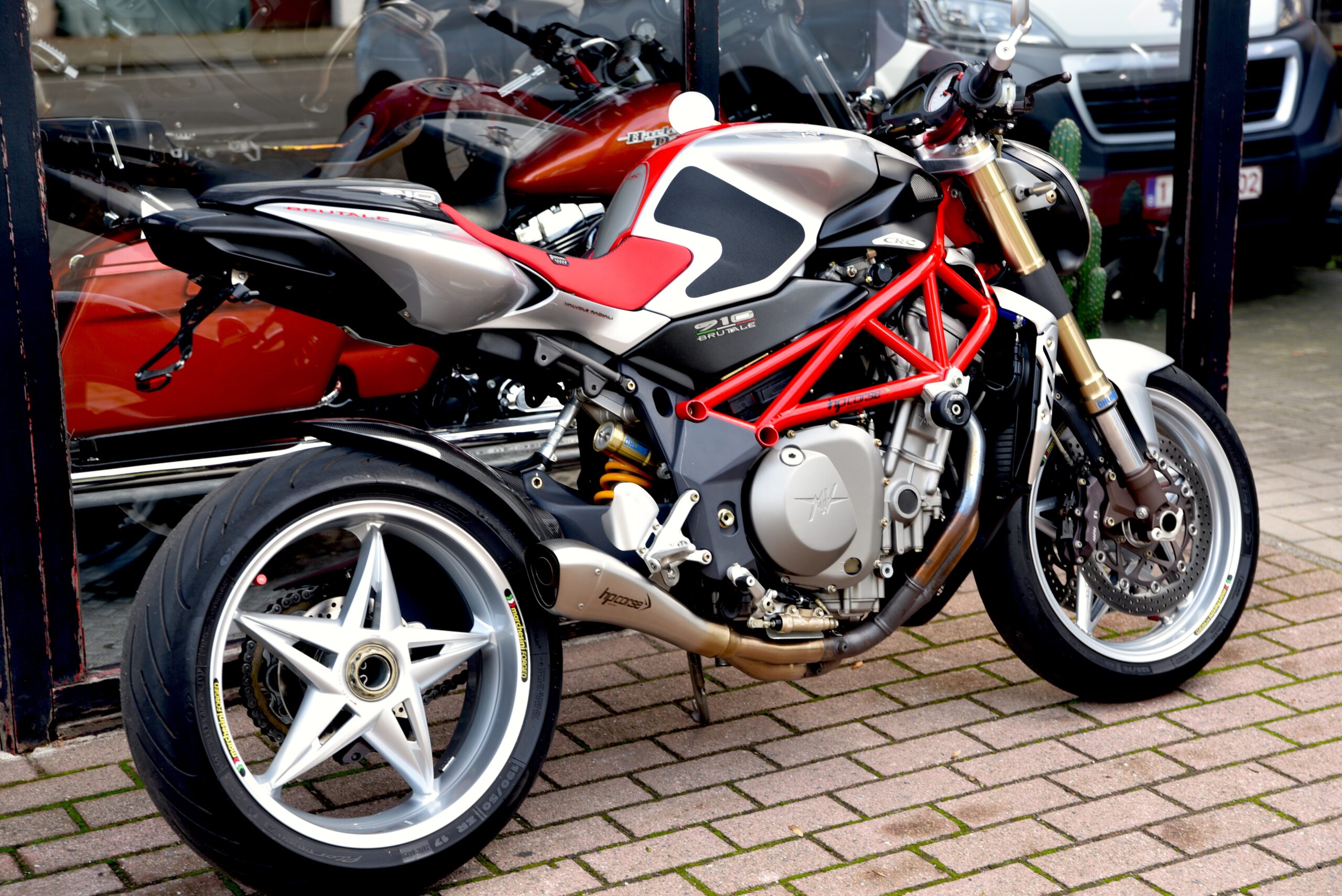 MV AGUSTA BRUTALE 910 S – Image 3
