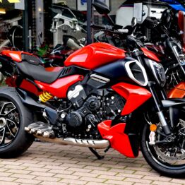DUCATI DIAVEL V4