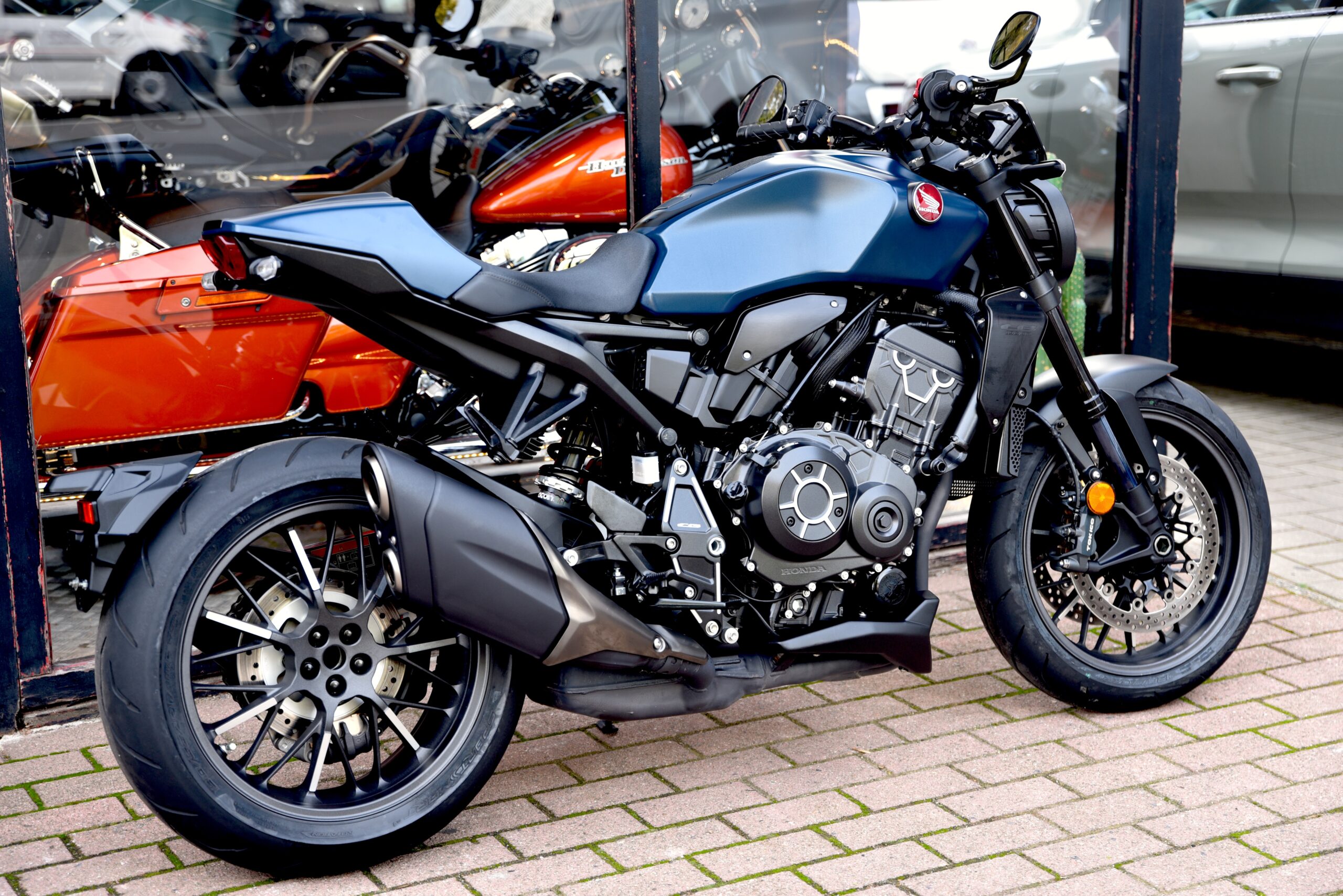 HONDA CB 1000 R BLACK EDITION – Image 3