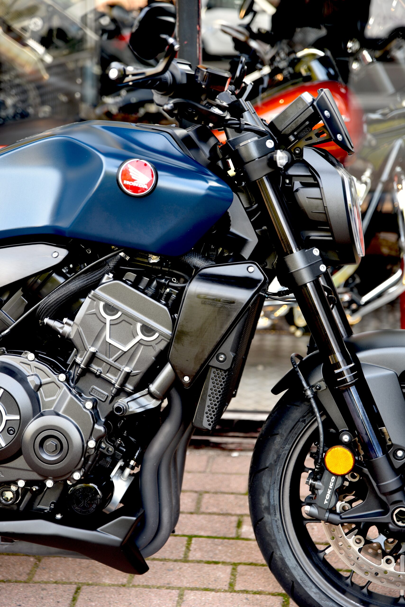 HONDA CB 1000 R BLACK EDITION – Image 4