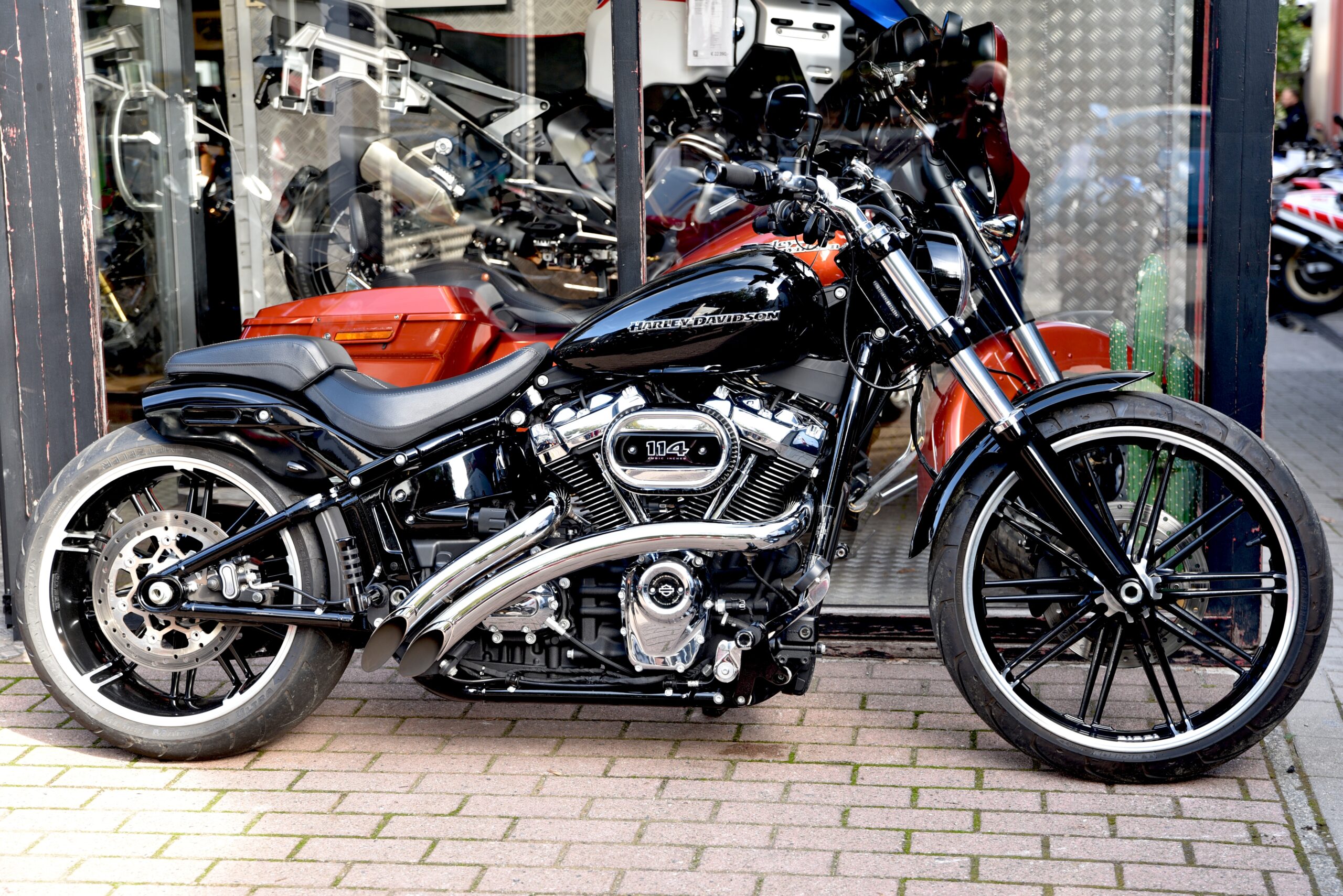 HARLEY DAVIDSON BREAKOUT 114 – Image 2