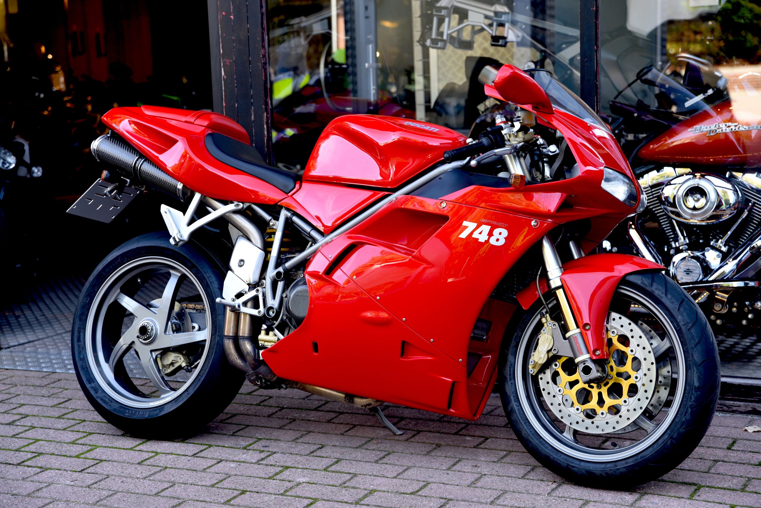 DUCATI 748 S