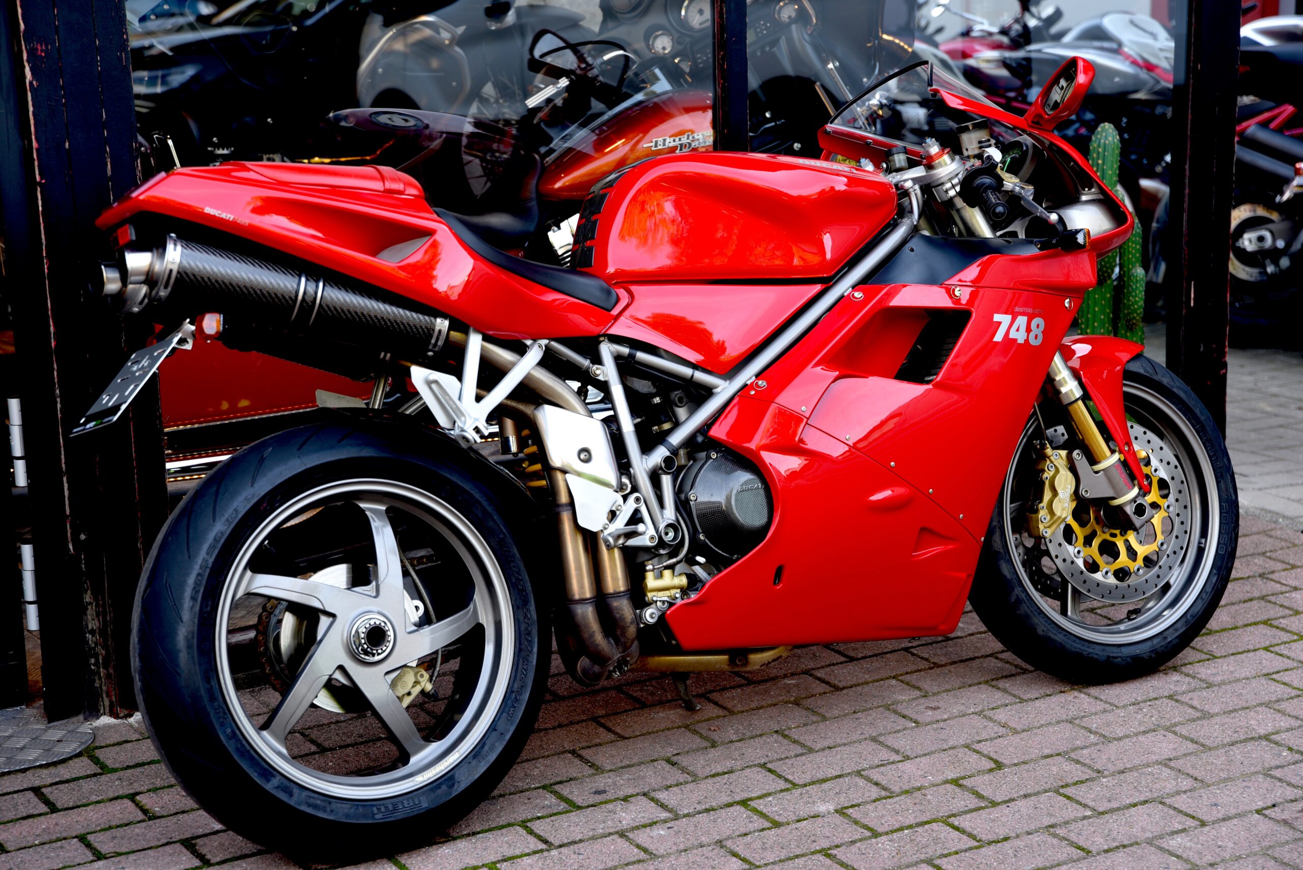 DUCATI 748 S – Image 3