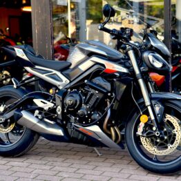 TRIUMPH 765 STREET TRIPLE RS