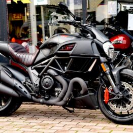 DUCATI DIAVEL DIESEL