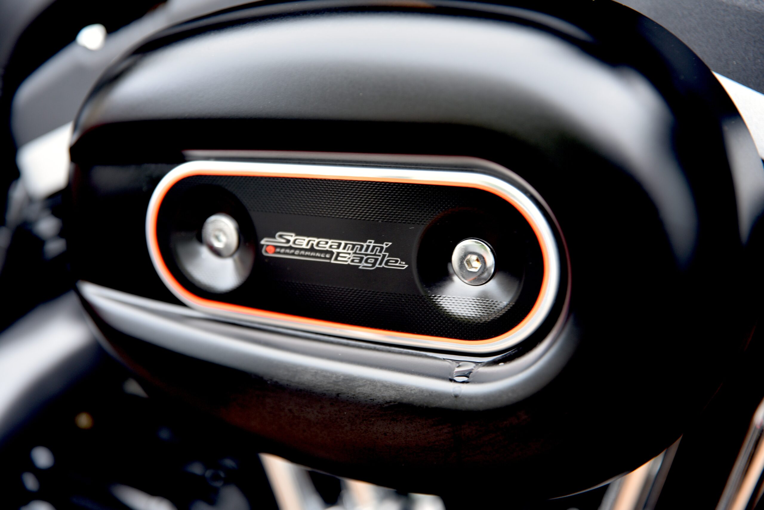 HARLEY DAVIDSON IRON 883 – Image 8