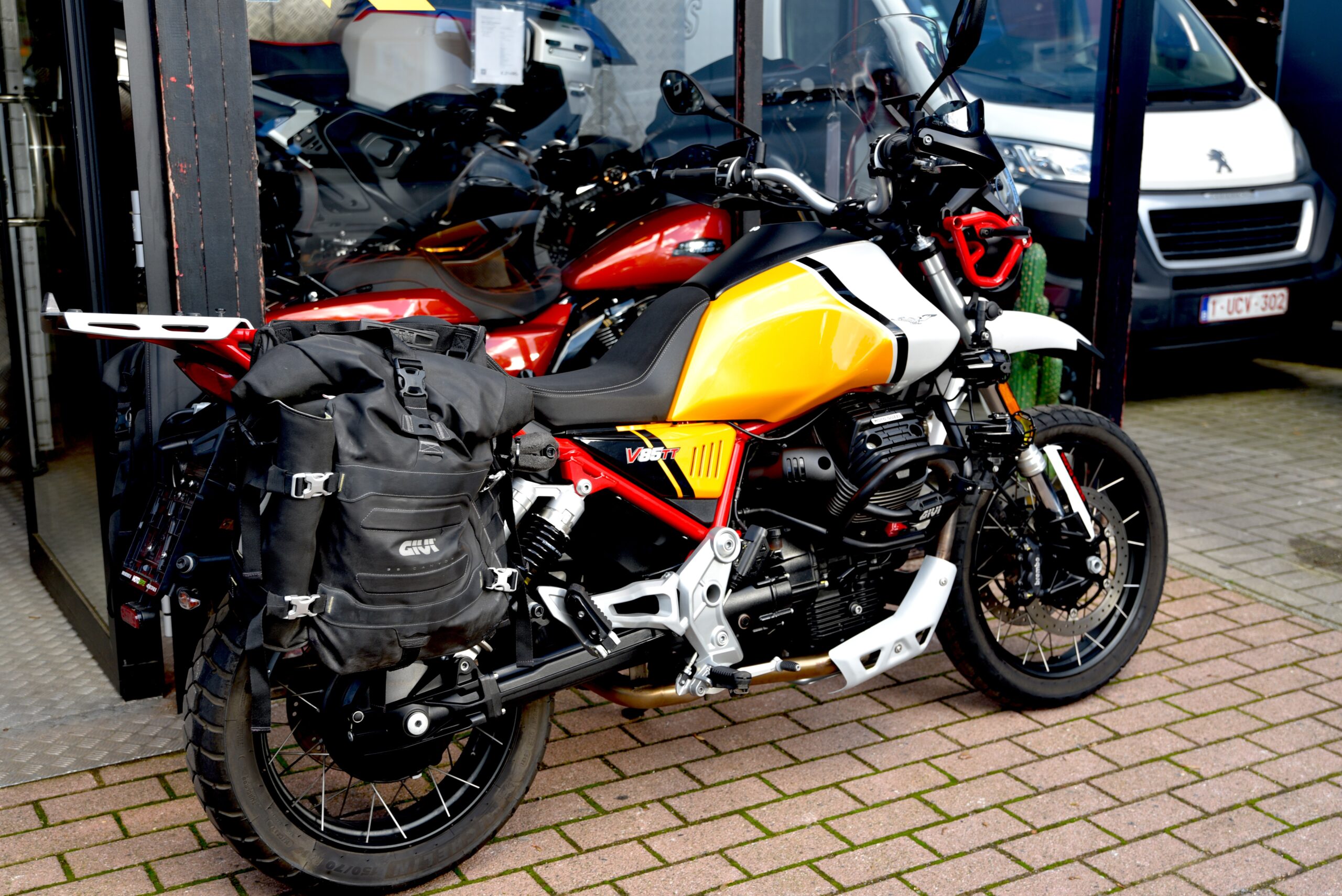 MOTO GUZZI V85 TT – Image 3