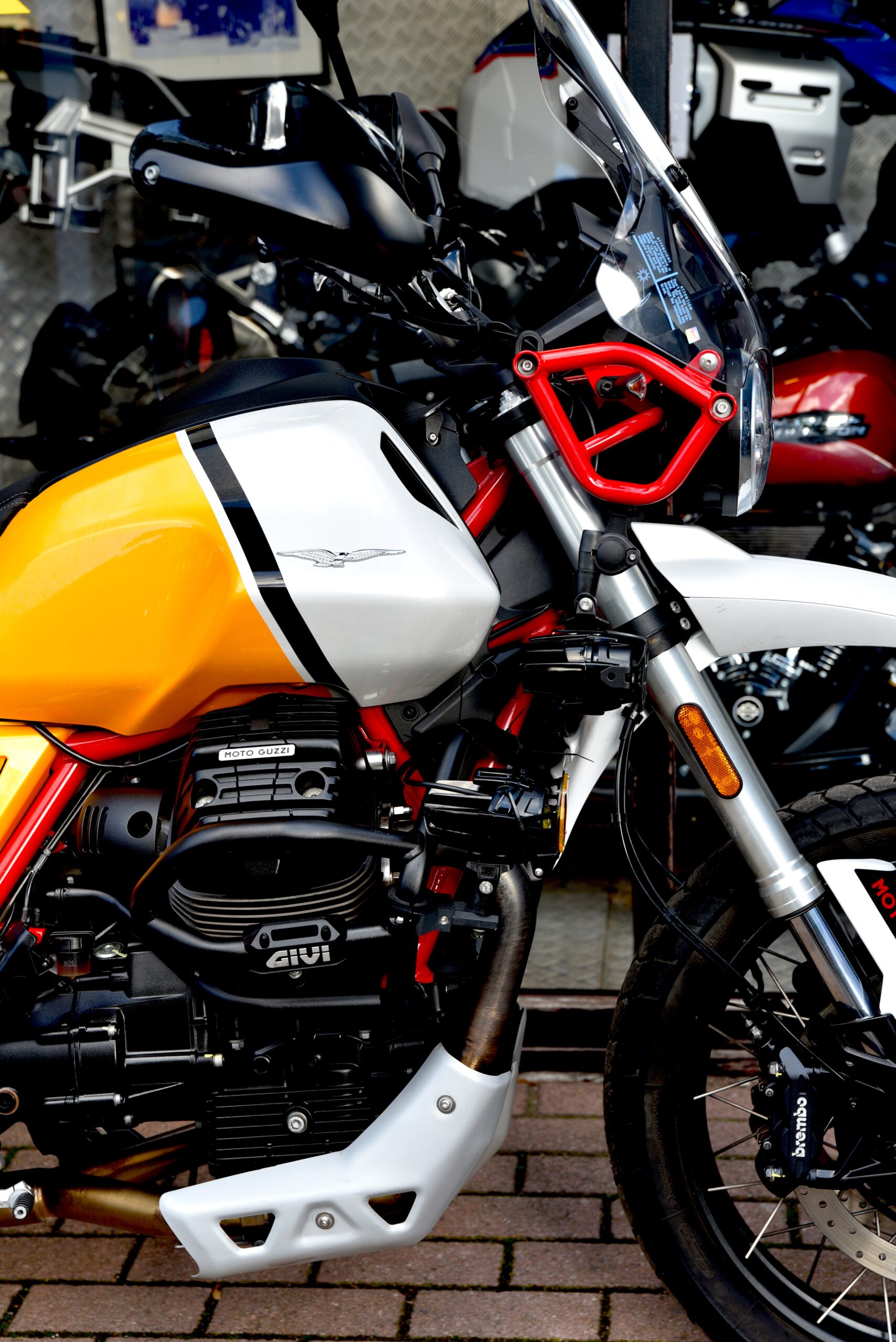 MOTO GUZZI V85 TT – Image 4