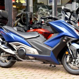 KYMCO AK 550