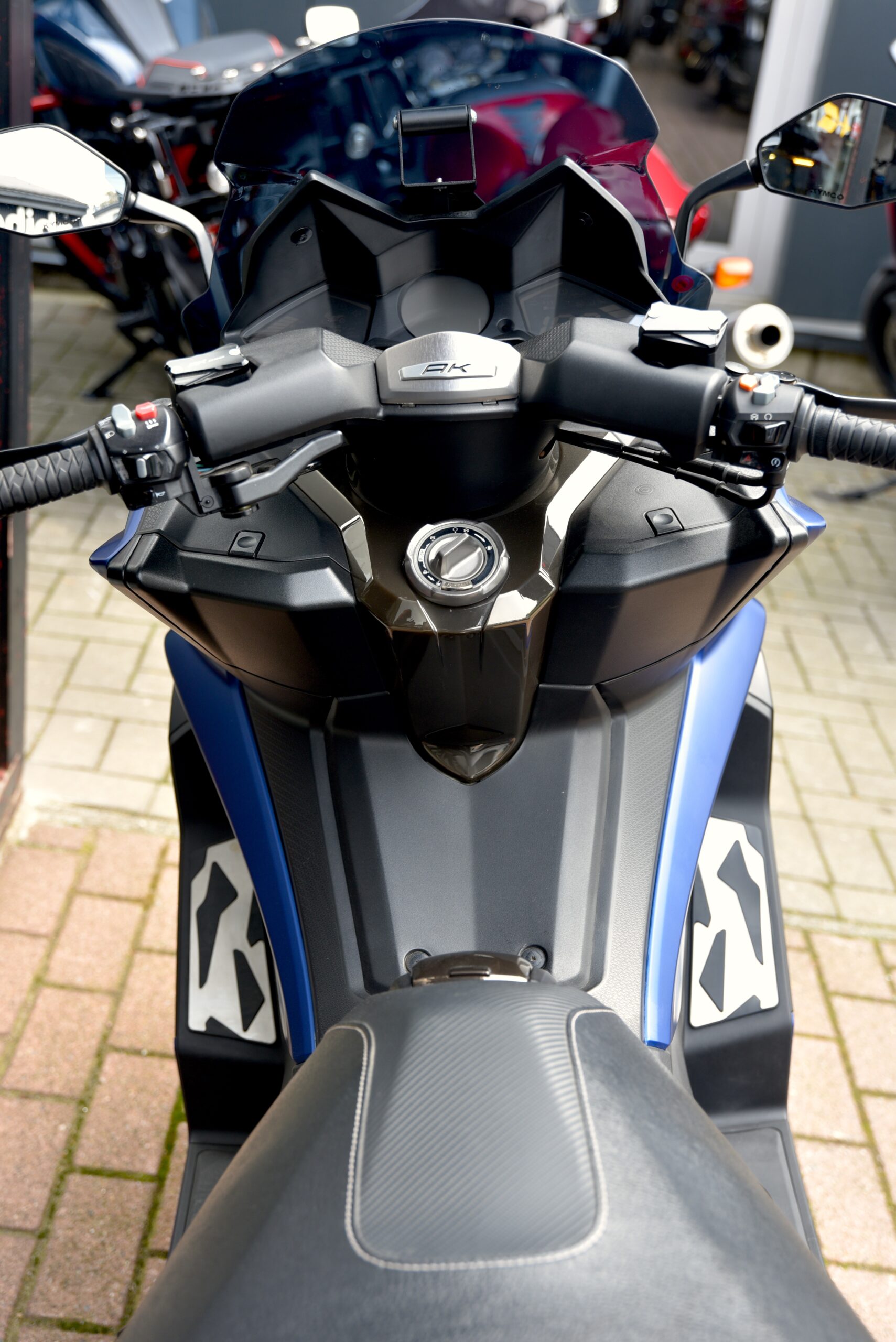 KYMCO AK 550 – Image 6