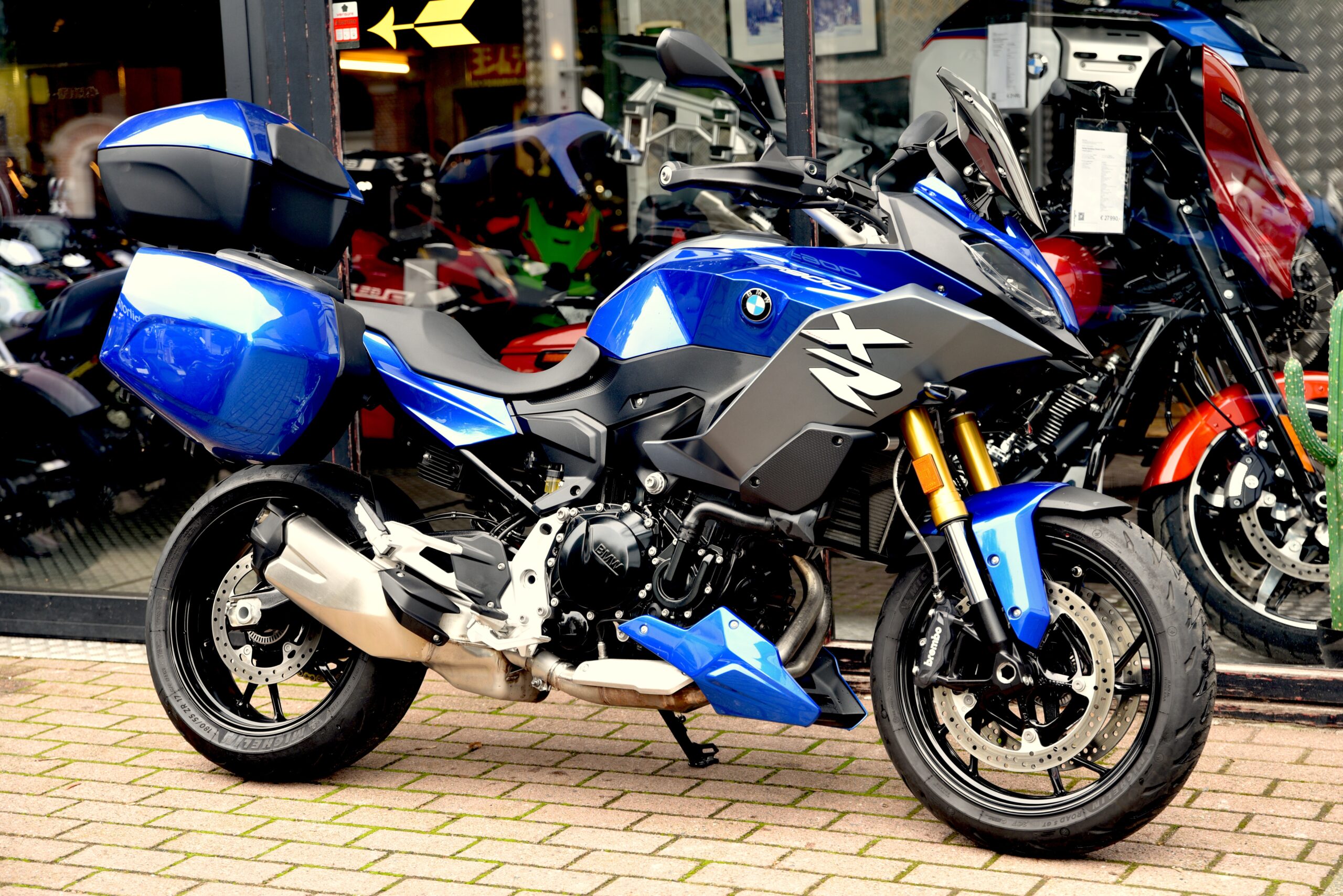 BMW F 900 XR
