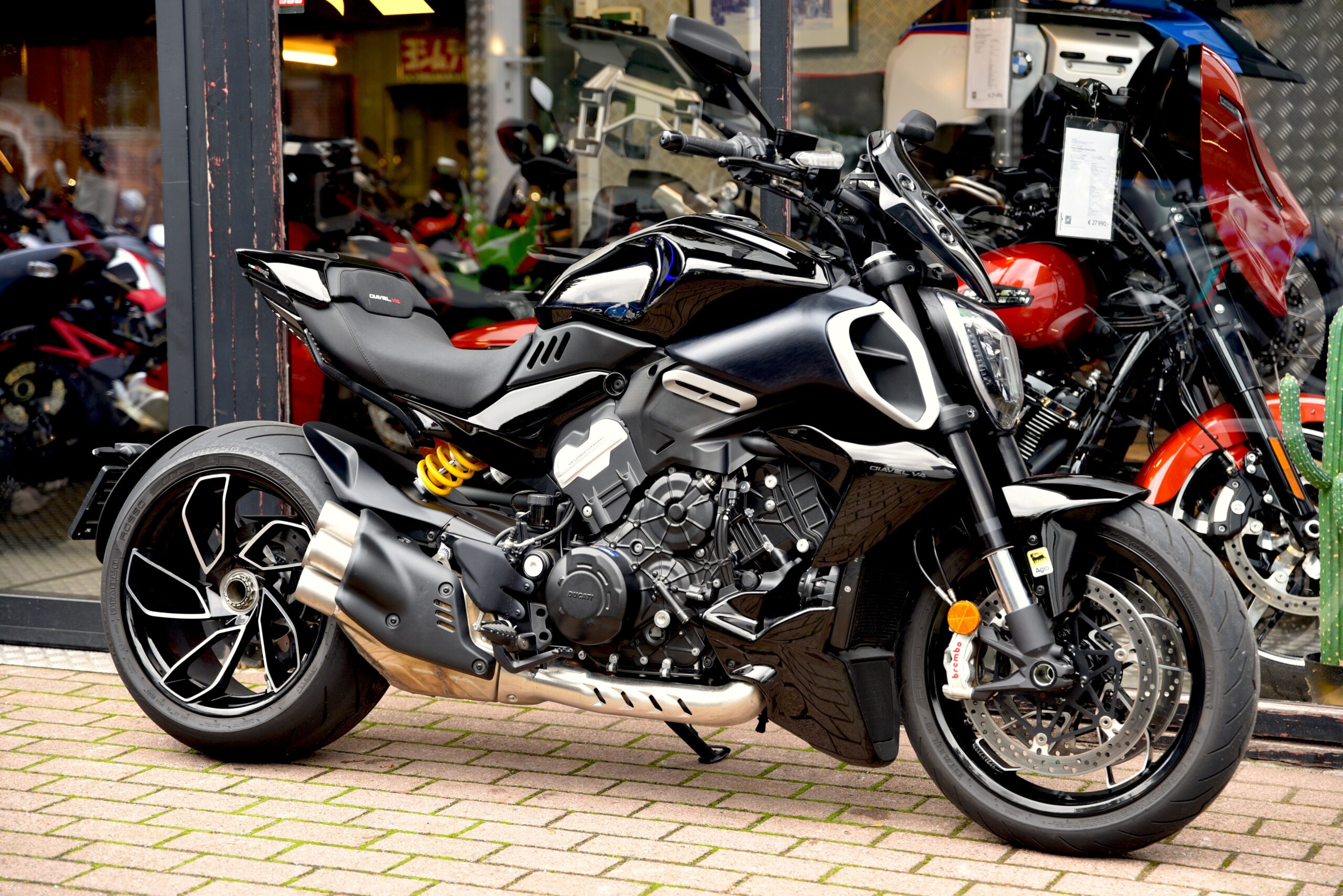DUCATI DIAVEL V4