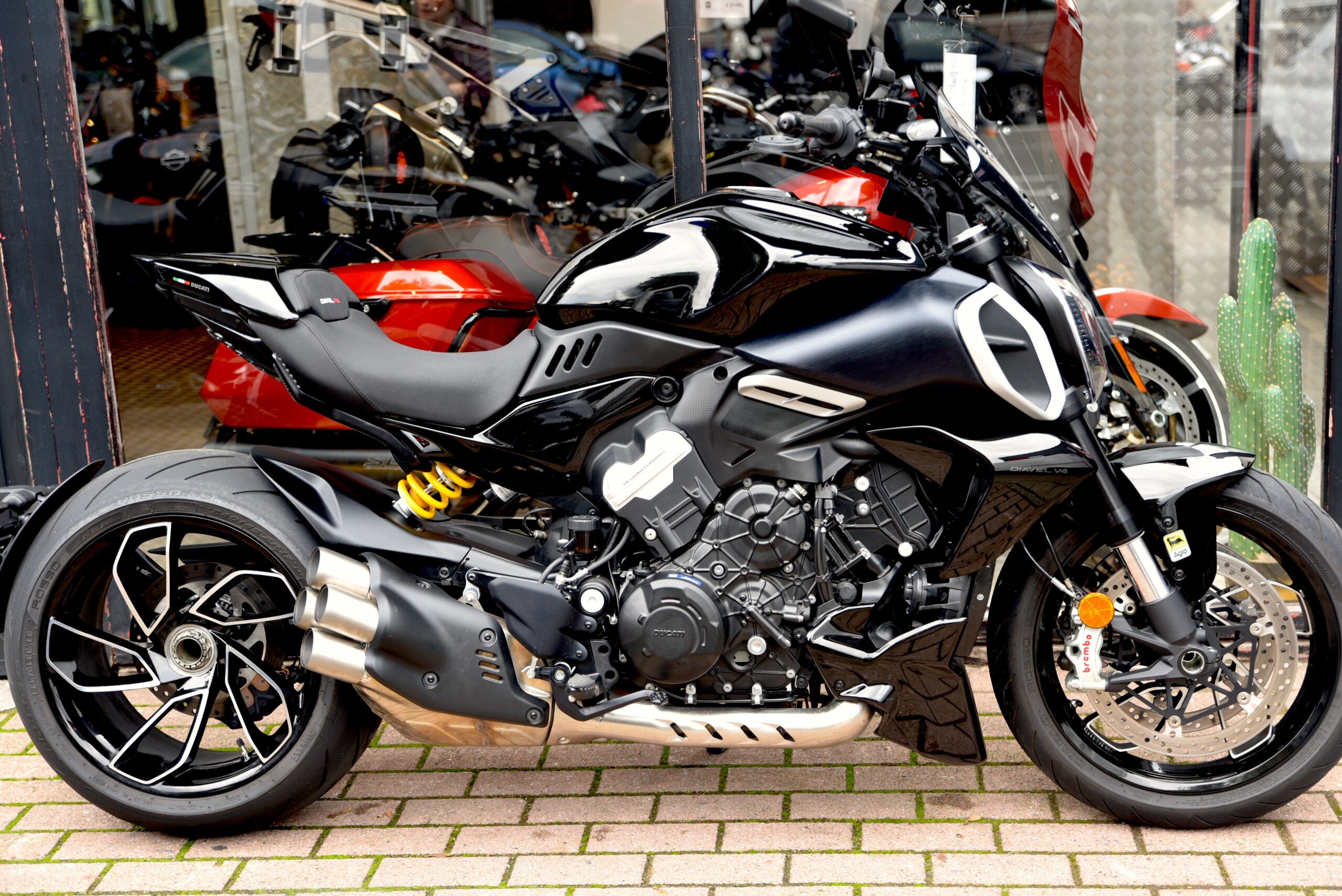 DUCATI DIAVEL V4 – Image 2