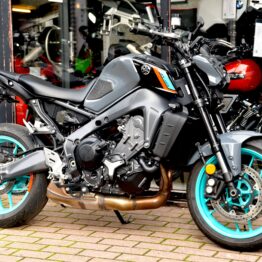 YAMAHA MT-09