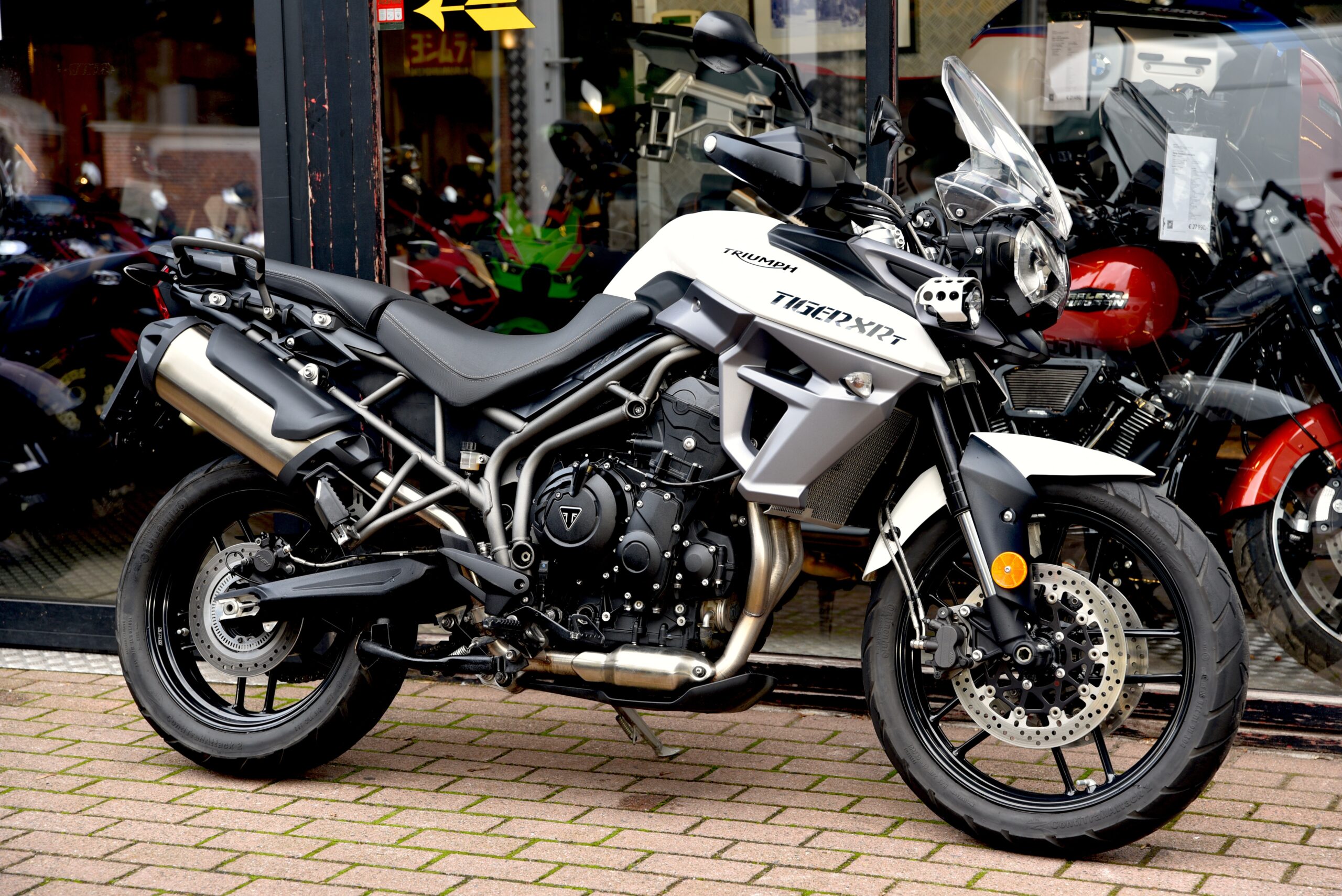 TRIUMPH TIGER 800 XRT