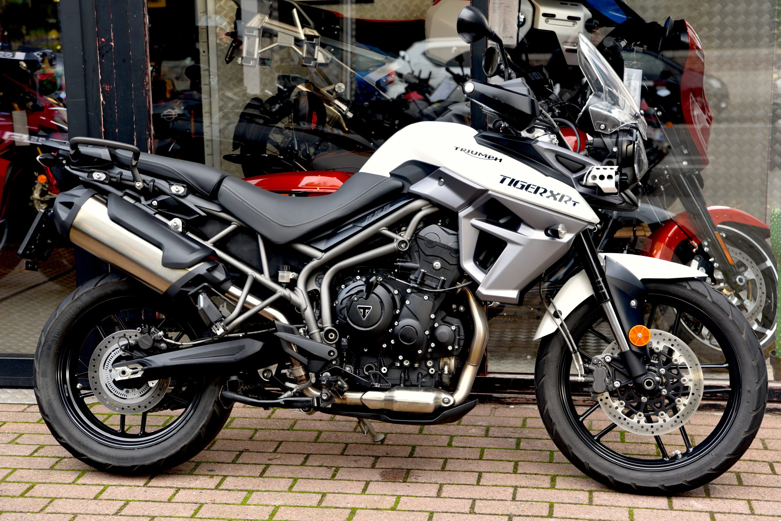 TRIUMPH TIGER 800 XRT – Image 2