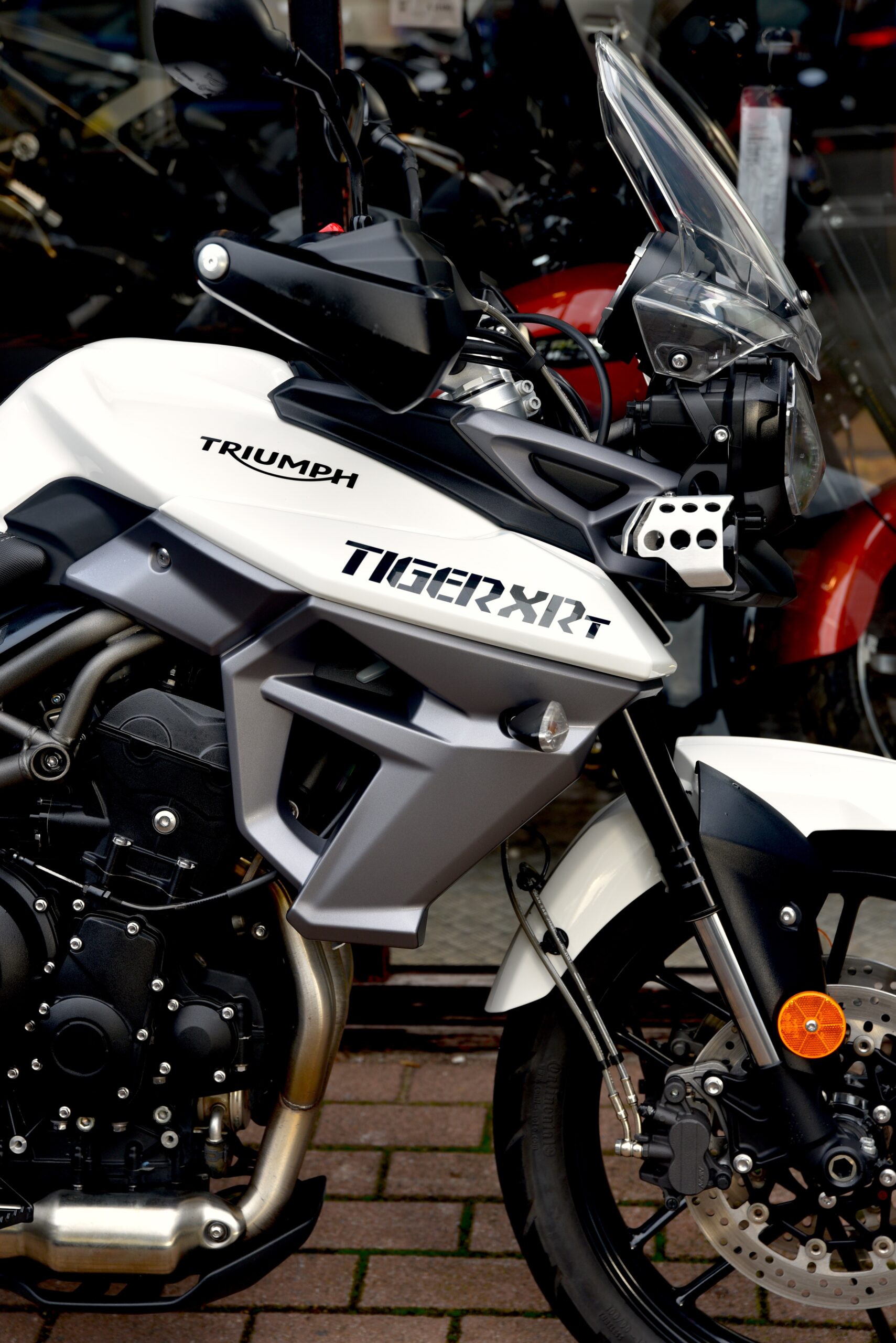 TRIUMPH TIGER 800 XRT – Image 4