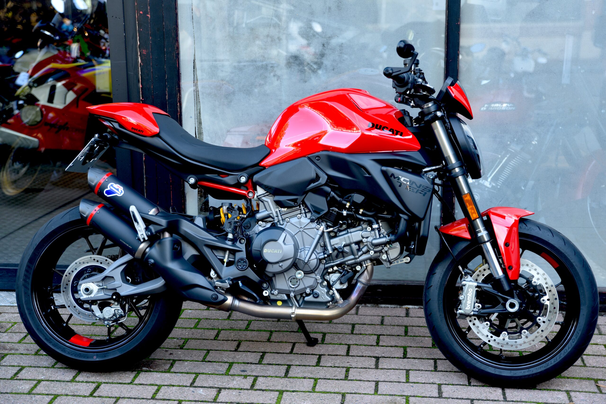 DUCATI MONSTER V2 – Image 2