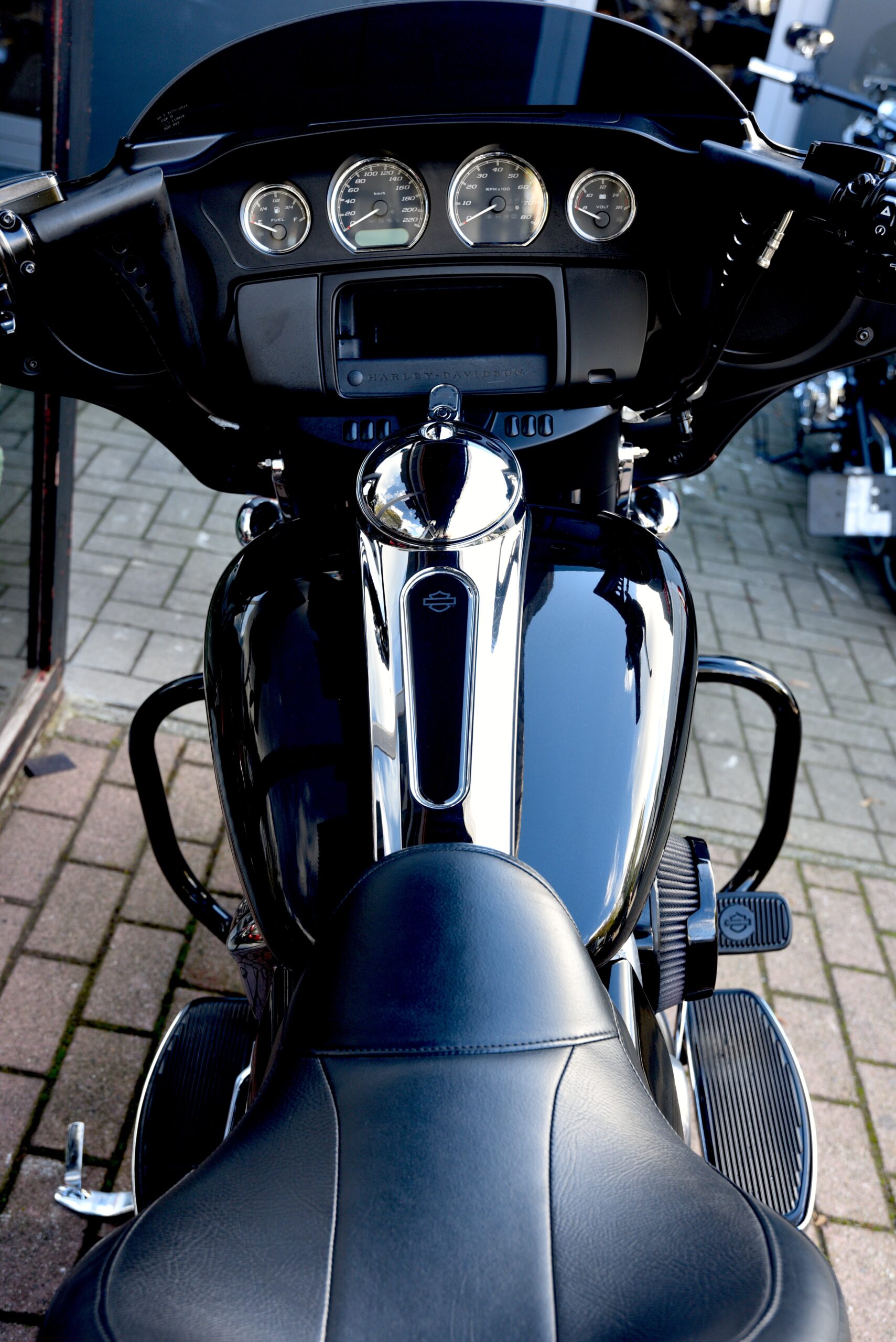 HARLEY DAVIDSON 107 ELECTRA GLIDE – Image 5