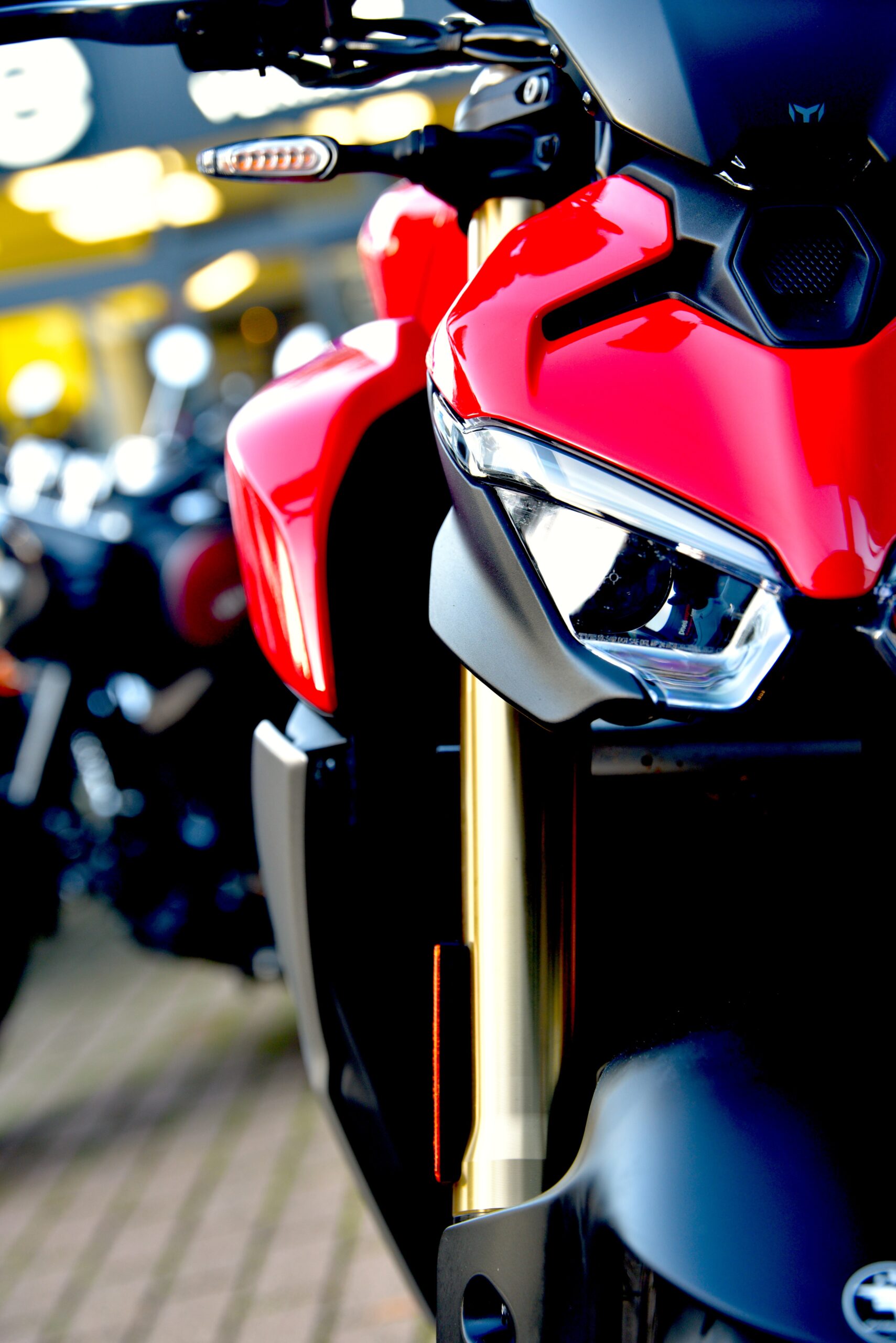 DUCATI STREETFIGHTER V2 – Image 8